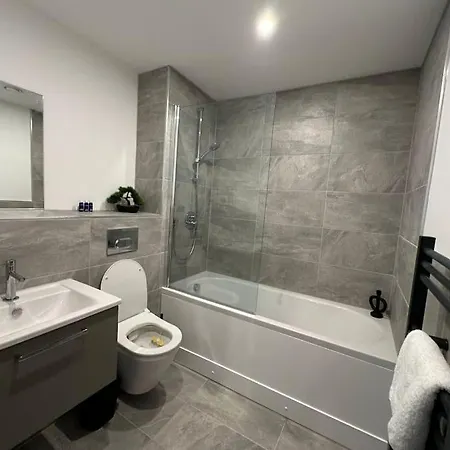 Stylish Free Parking & Gym Apartment York