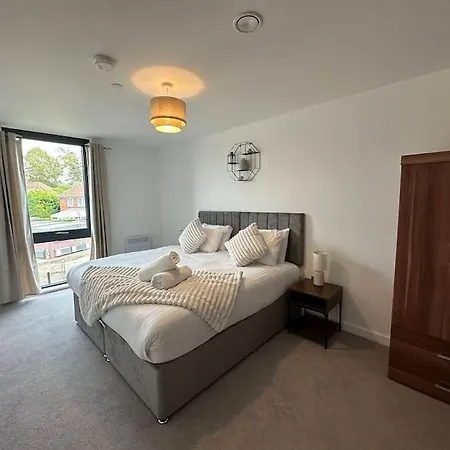 Stylish Free Parking & Gym Apartment York