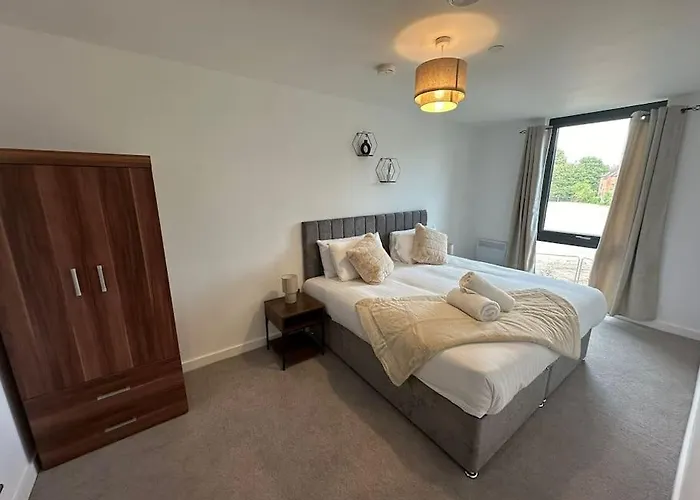 Stylish Free Parking & Gym