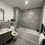 Stylish Free Parking & Gym Apartamento York